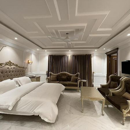 Arish Luxury Suites スカルドゥ エクステリア 写真